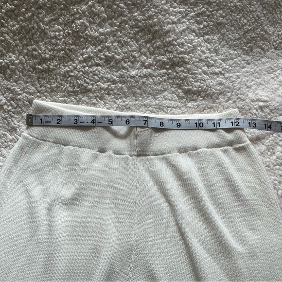 Women’s Boutique V Neck Wide / Flare Leg White Sweater Set Size Small - Picture 12 of 16